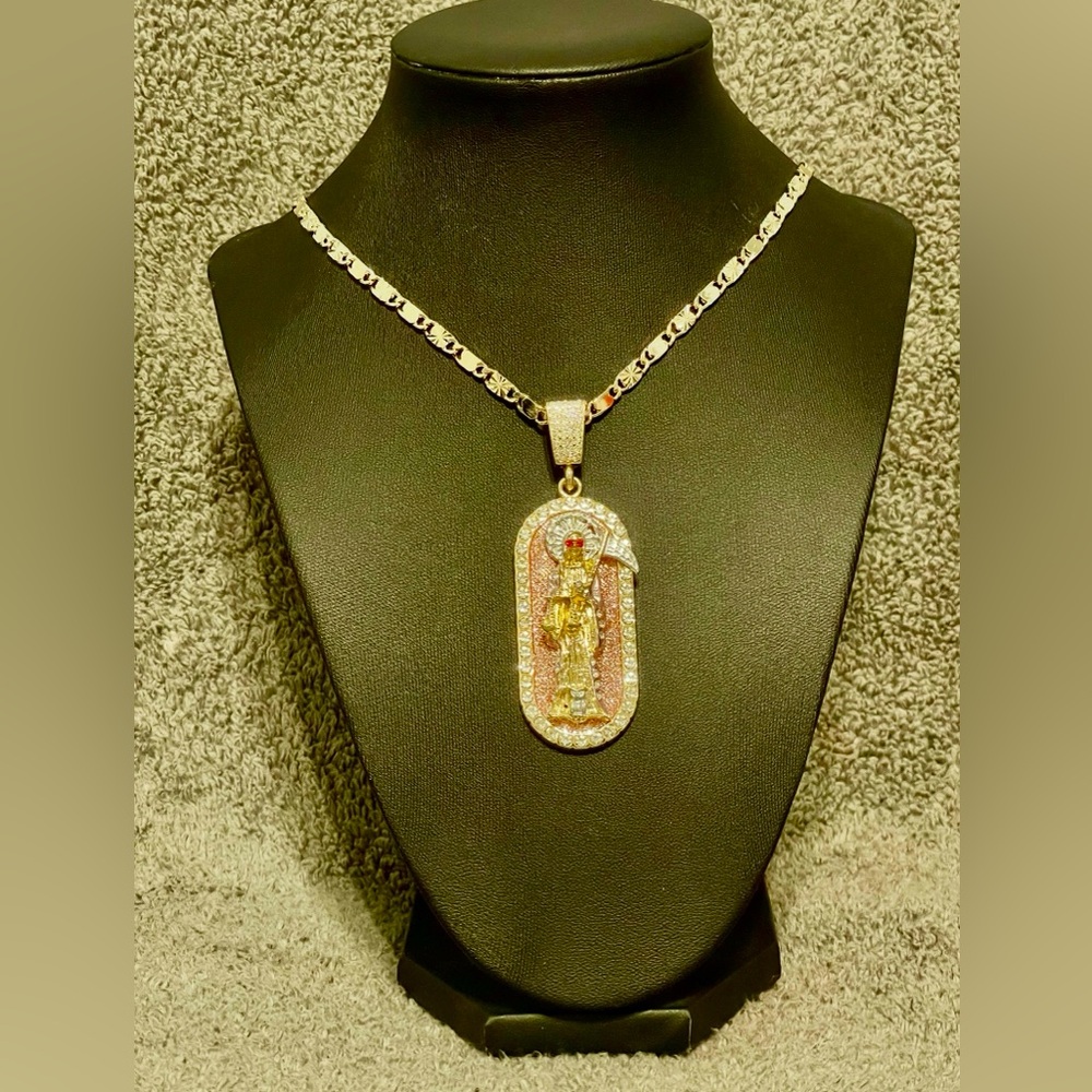 New Laminated Gold Chain 24” long with‎ Santa Muerte medal